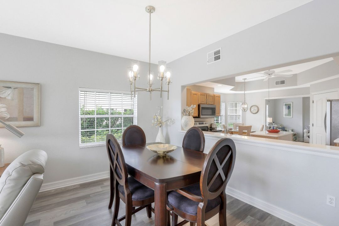 8204 Saratoga Dr #302, Naples, FL 34113