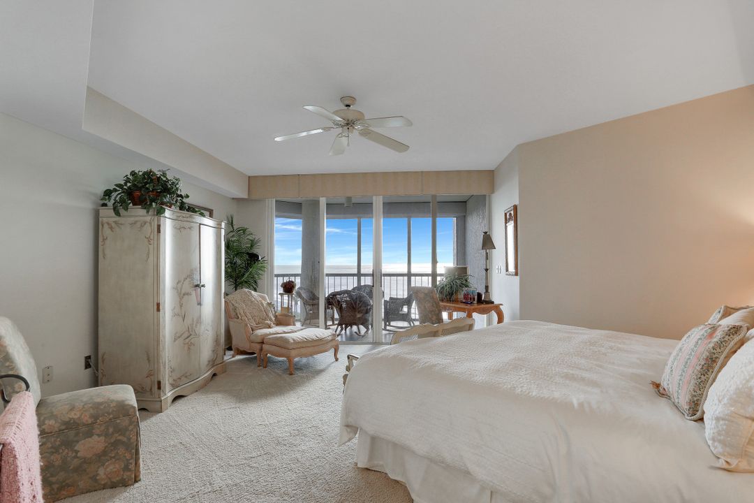 4951 Gulf Shore Blvd N #301, Naples, FL 34103