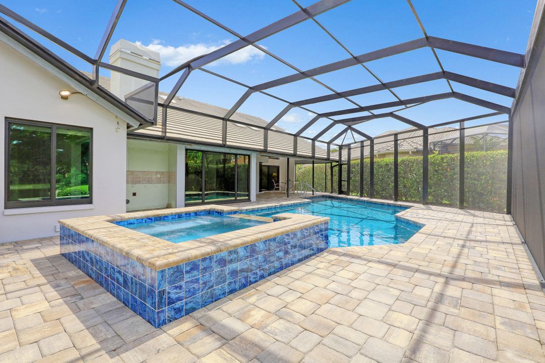 1380 Bald Eagle Dr, Naples, FL 34105