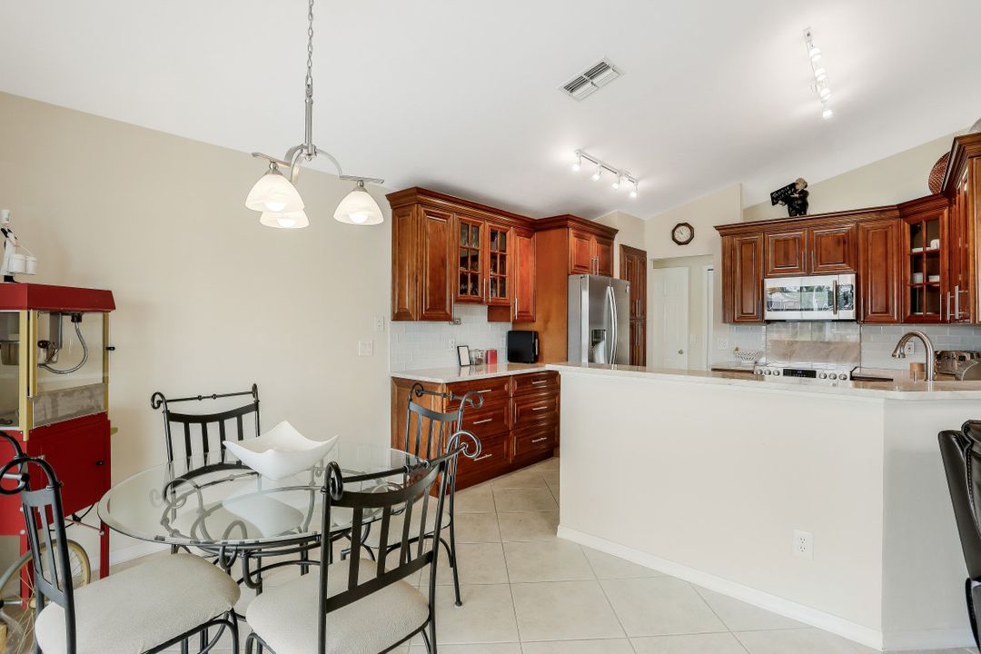 4420 SW 26th Ave, Cape Coral, FL 33914