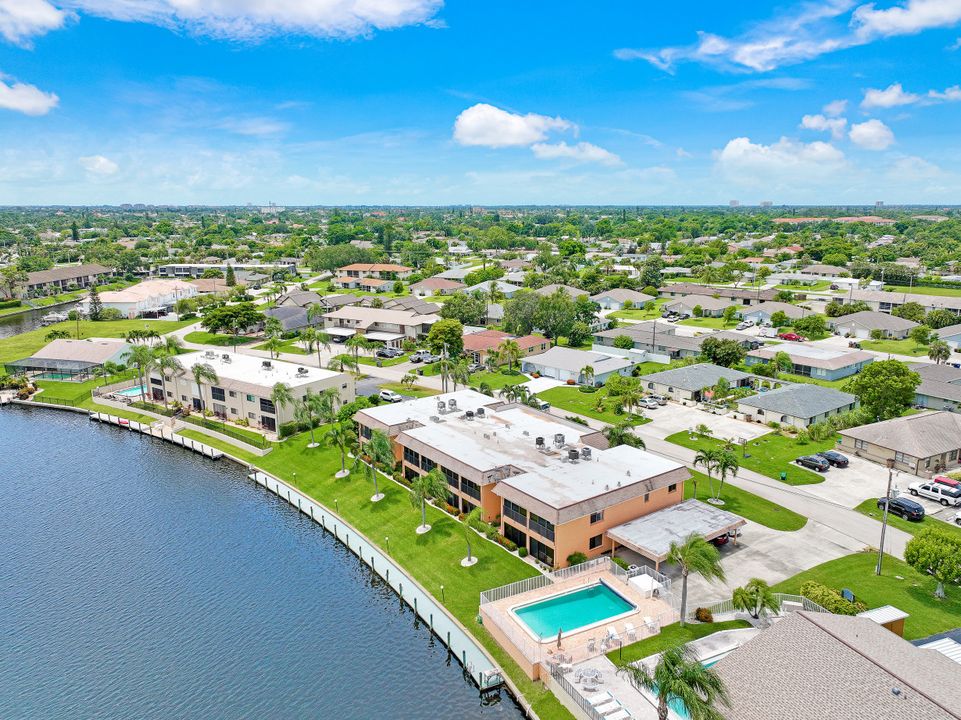 3703 SE 10th Ave, Cape Coral, FL 33904