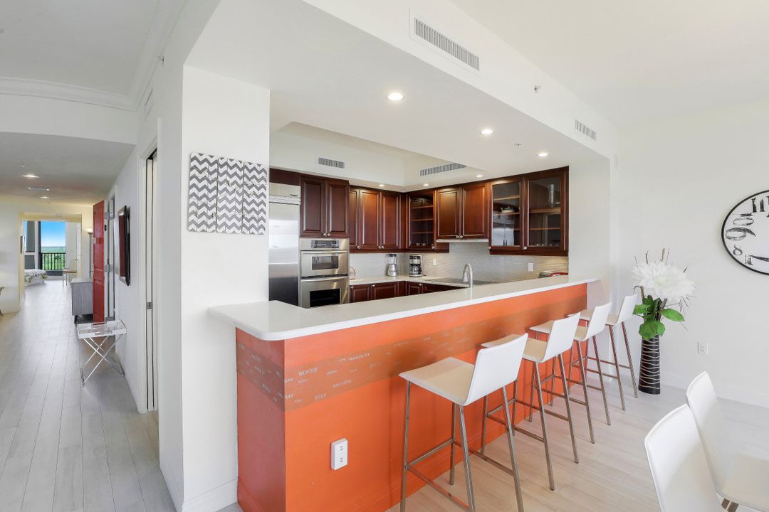 1050 Borghese Ln #804, Naples, FL 34114