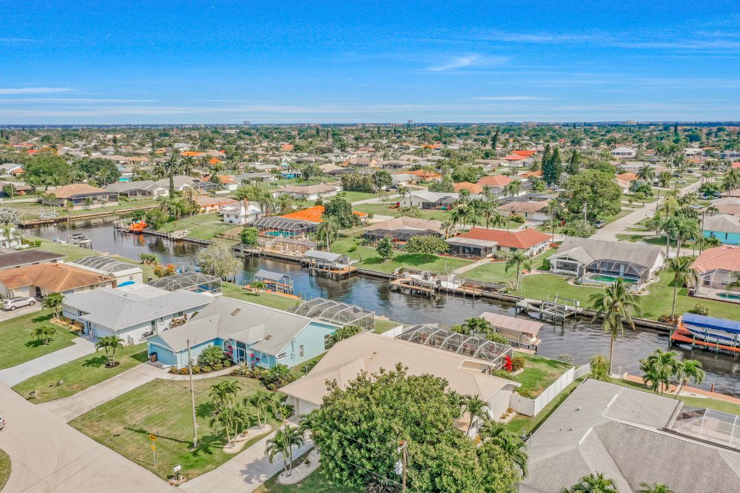 1026 SE 30th St, Cape Coral, FL 33904