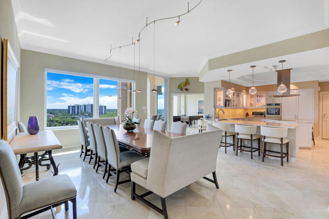 435 Dockside Dr #PH-02, Naples, FL 34110