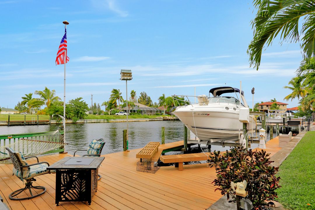 2718 NW 42nd Pl, Cape Coral, FL 33993