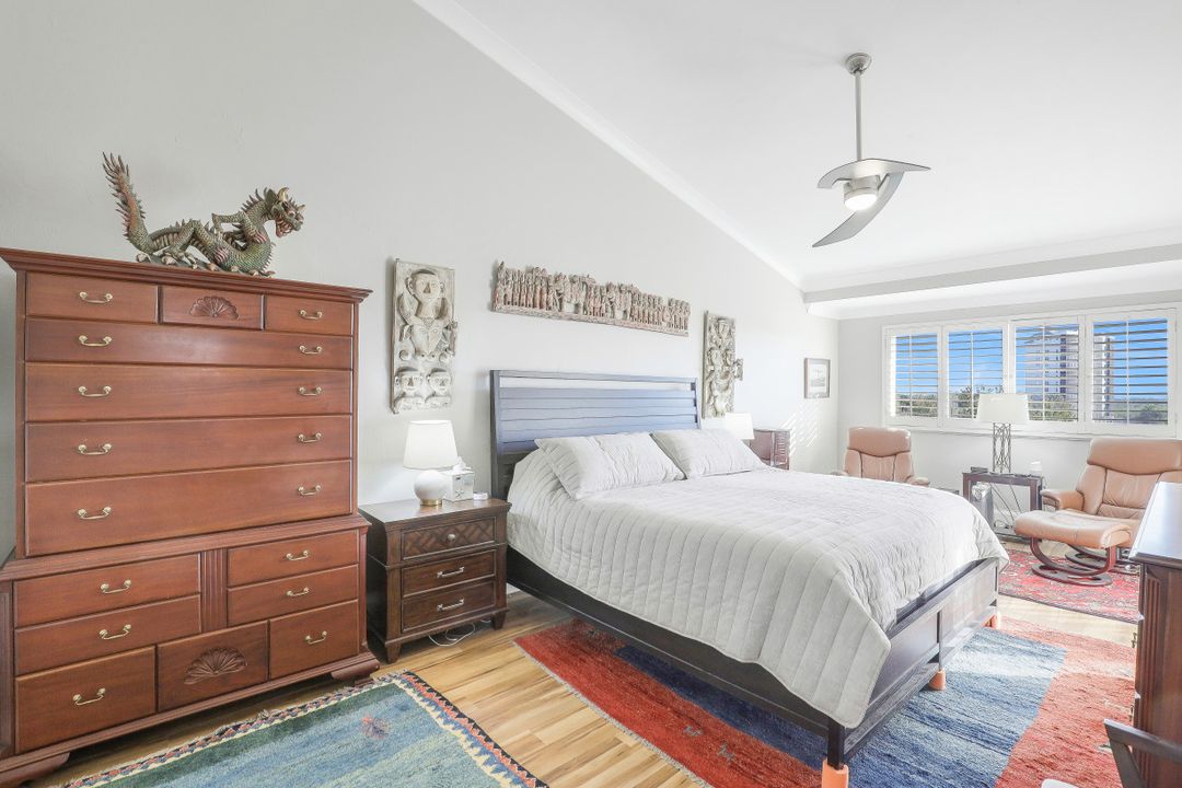 360 Horse Creek Dr #502, Naples, FL 34110