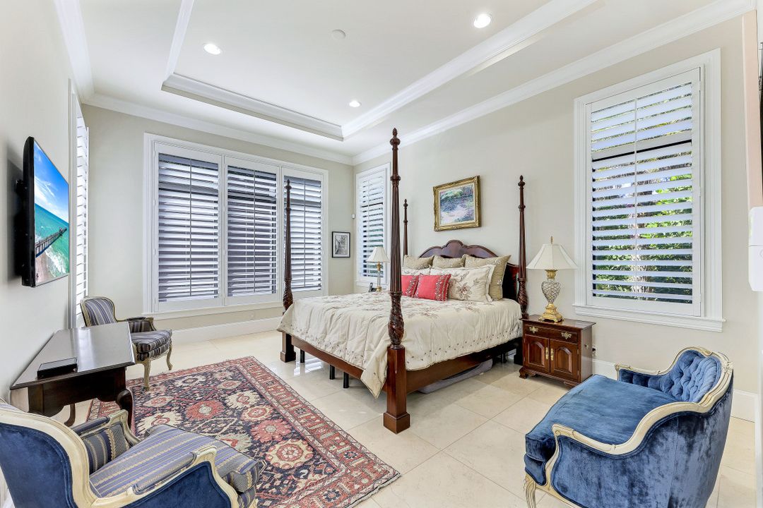 2351 Traditions Ct, Naples, FL 34105