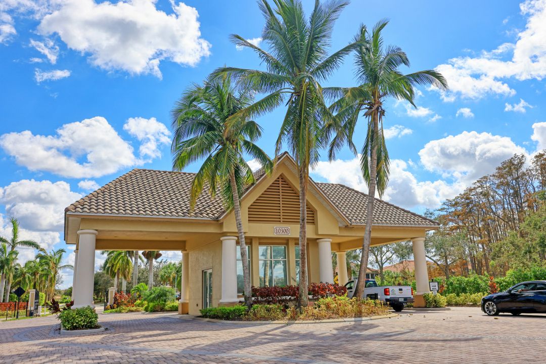 10380 Glastonbury Cir #202, Fort Myers, FL 33913