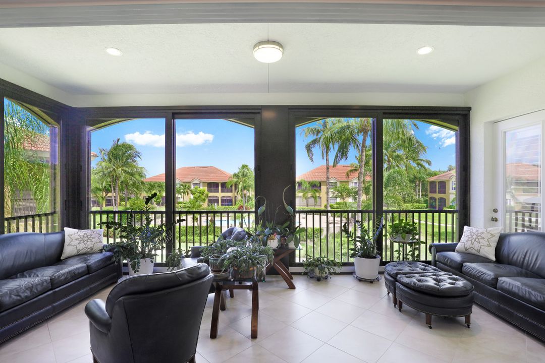 5001 Maxwell Cir #201, Naples, FL 34105