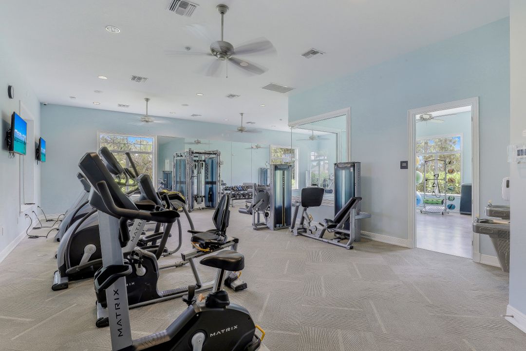 3101 Amadora Cir, Cape Coral, FL 33909