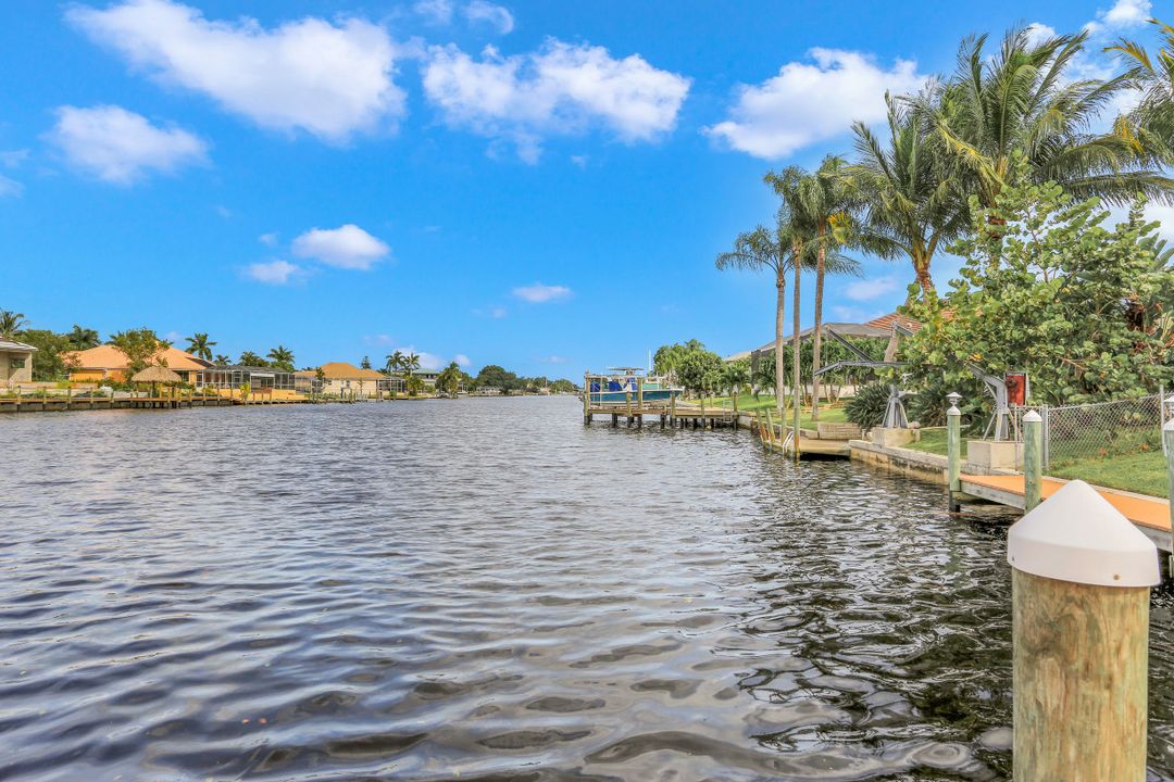 719 Coral Dr, Cape Coral, FL 33904