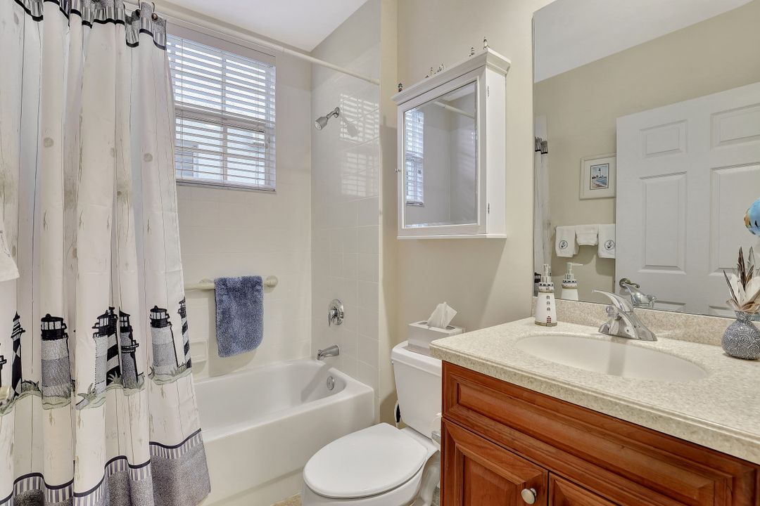 5626 Cape Harbour Dr #101, Cape Coral, FL 33914