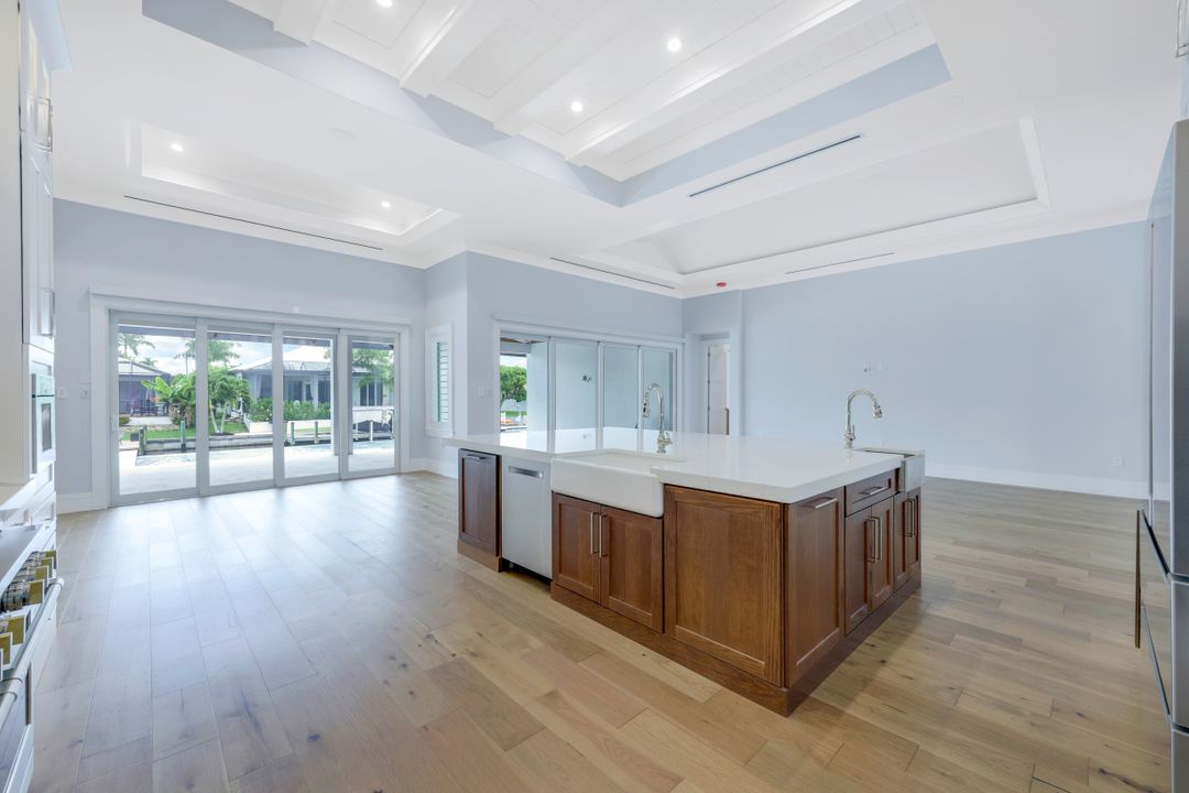 5311 Mayfair Ct, Cape Coral, FL 33904