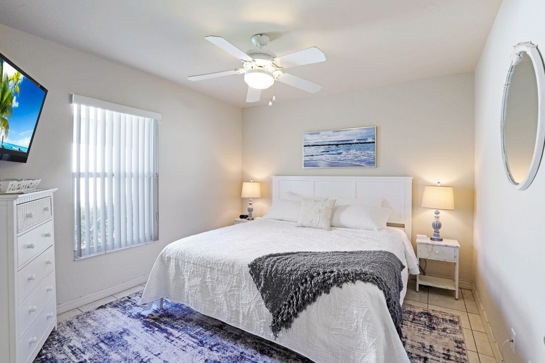 708 Seagrape Dr, Marco Island, FL 34145