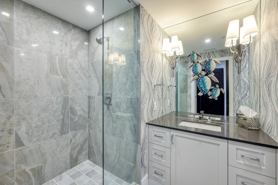 13915 Old Coast Rd #305, Naples, FL 34110