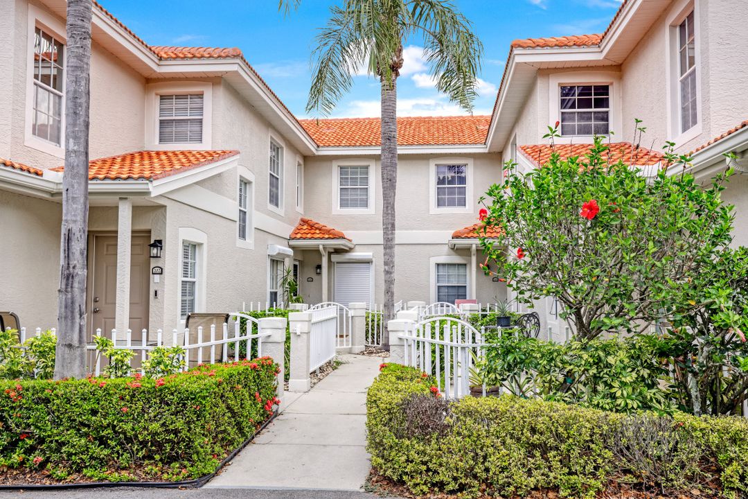 2436 Orchid Bay Dr #202, Naples, FL 34109