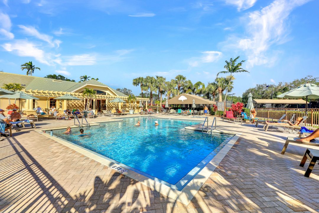 1753 Winding Oaks Way, Naples, FL 34109