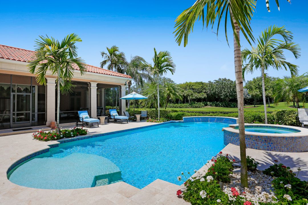 9779 Bent Grass Bend, Naples, FL 34108