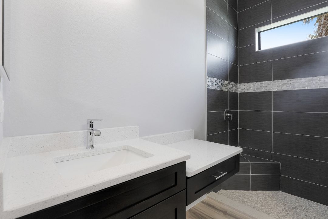 3400 W Gator Cir, Cape Coral, FL 33909