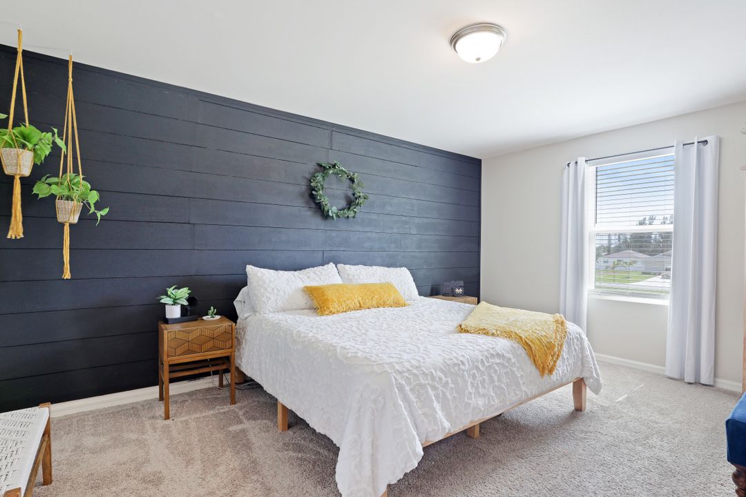 1926 NW 22nd Ave, Cape Coral, FL 33993