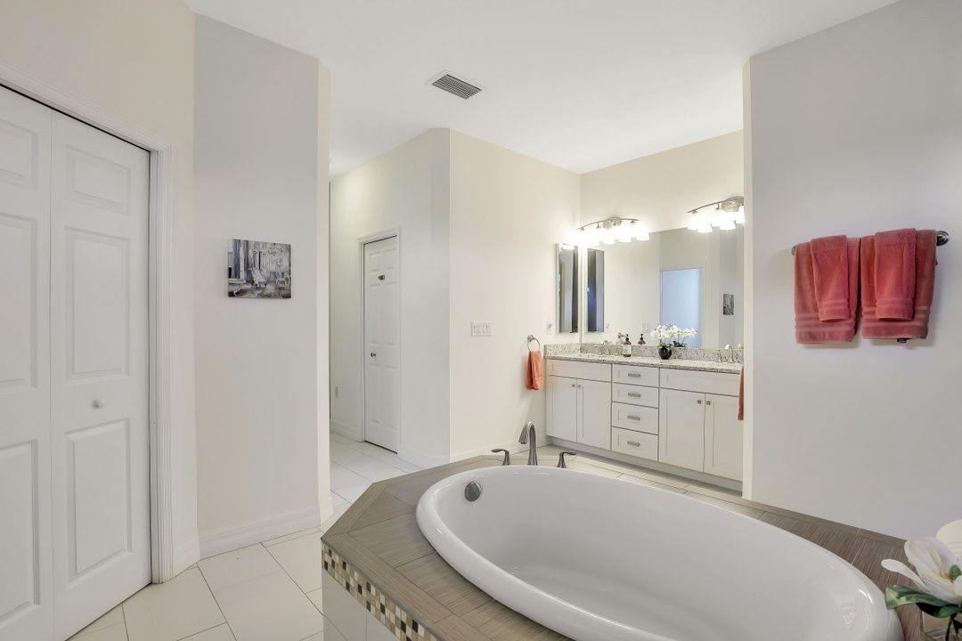 4330 SW 19th Pl, Cape Coral, FL 33914