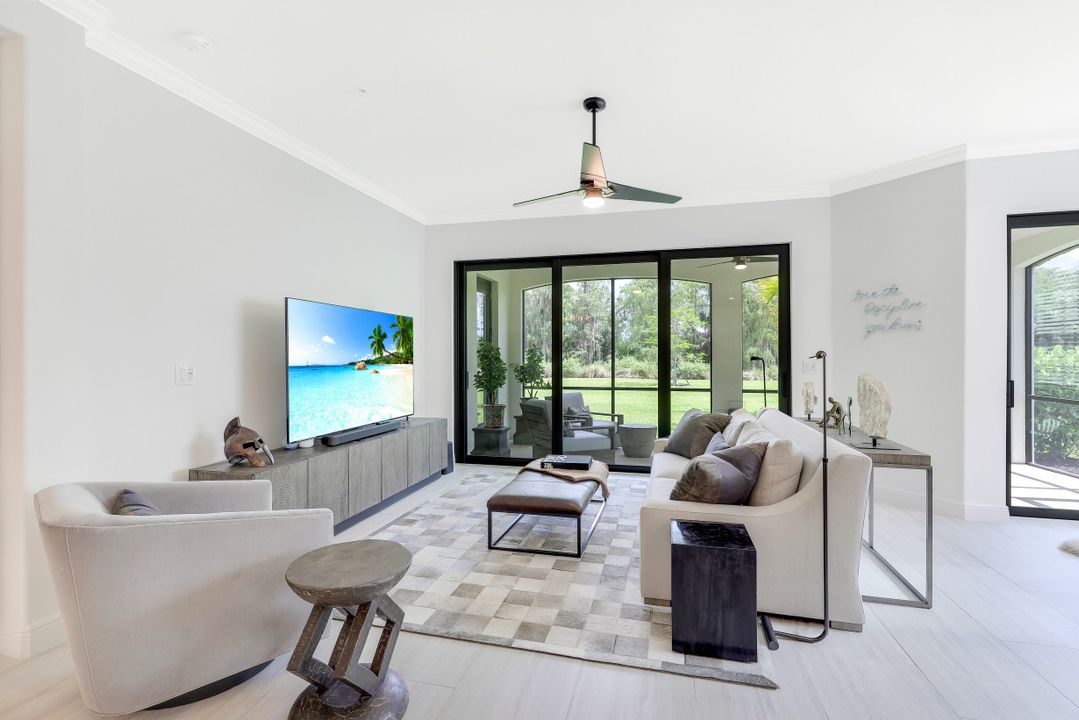 16348 Viansa Wy, Naples, FL 34110