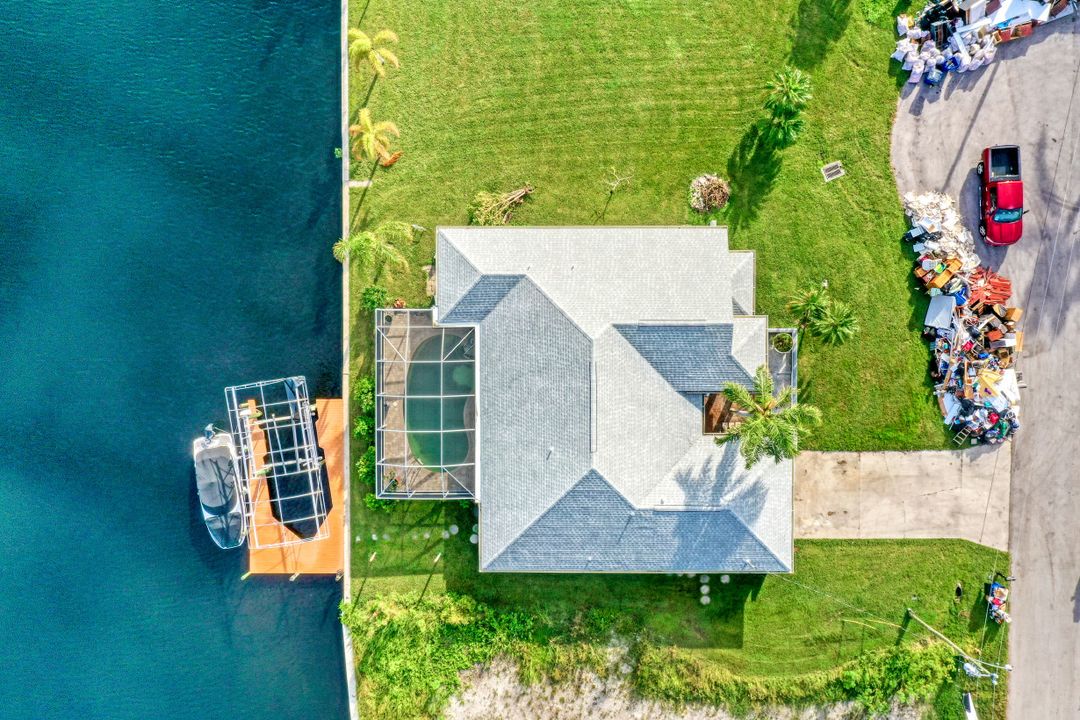 426 Cross St, North Fort Myers, FL 33903