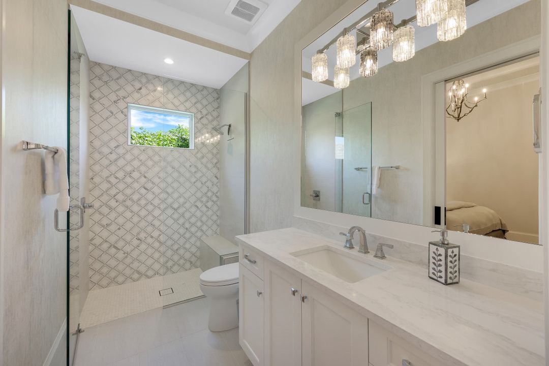 359 Warwick Way, Naples, FL 34110