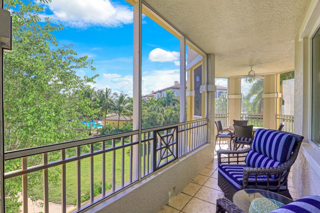2748 Tiburon Blvd E #202, Naples, FL 34109