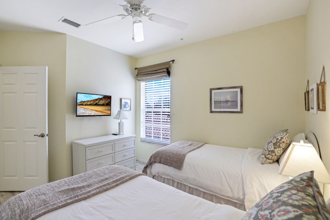 8175 Celeste Dr #1229, Naples, FL 34113