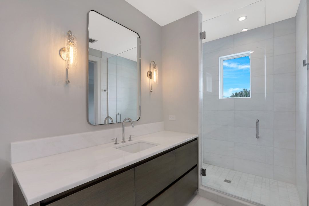 940 17th Ave S, Naples, FL 34102