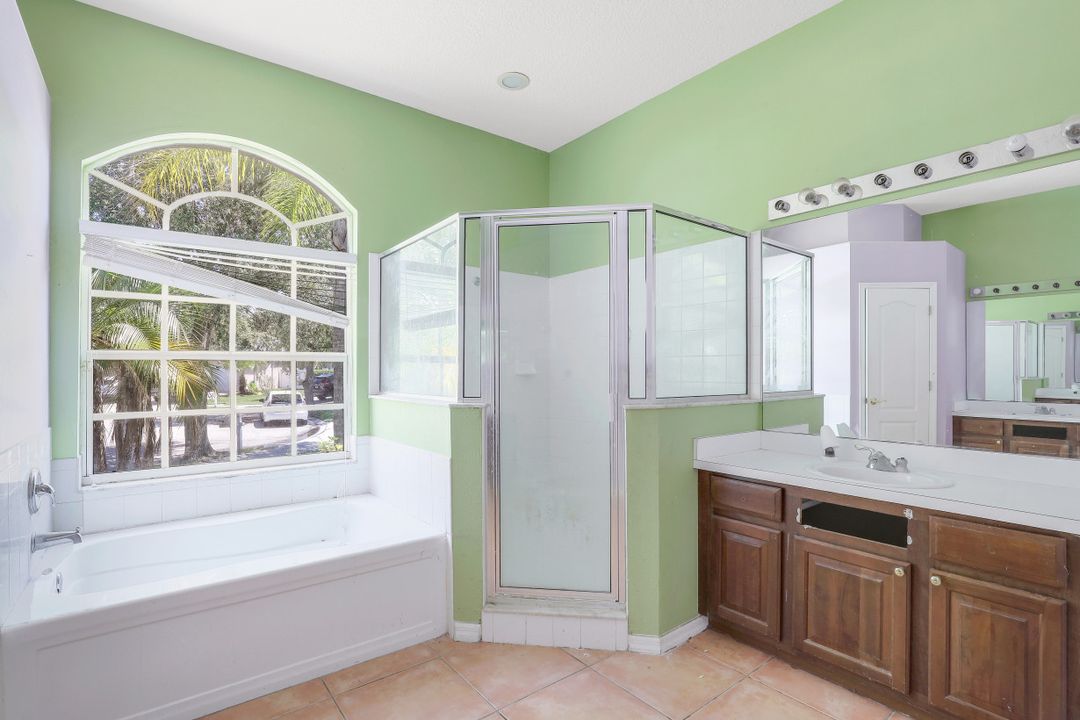 9204 Grand Palm Ct, Riverview, FL 33578