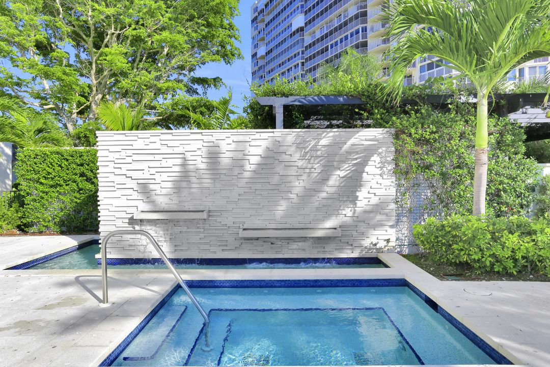 4051 Gulf Shore Blvd N #1101, Naples, FL 34103