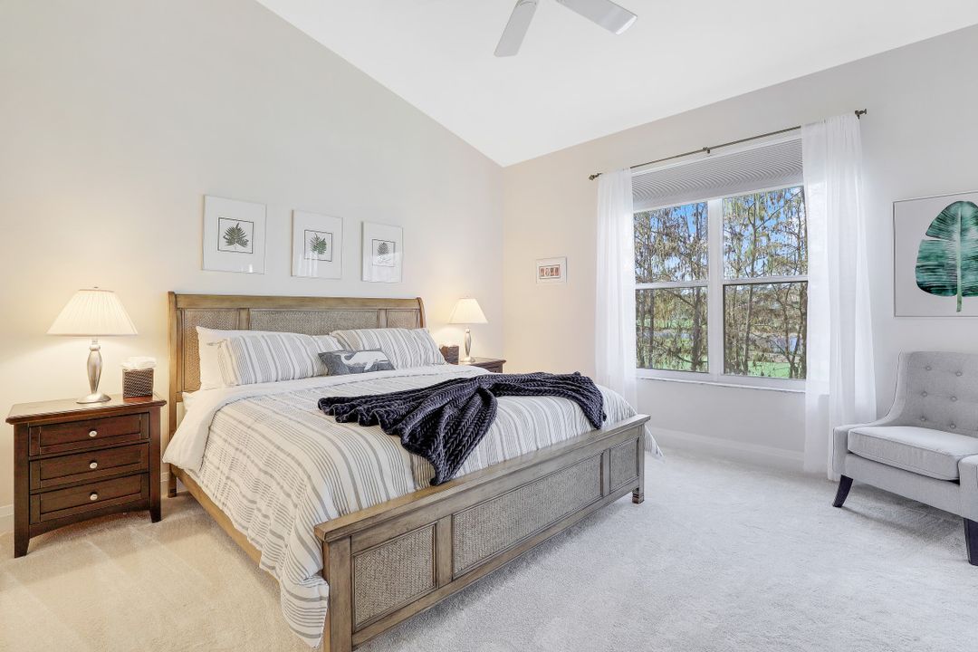 8255 Danbury Blvd #202, Naples, FL 34120