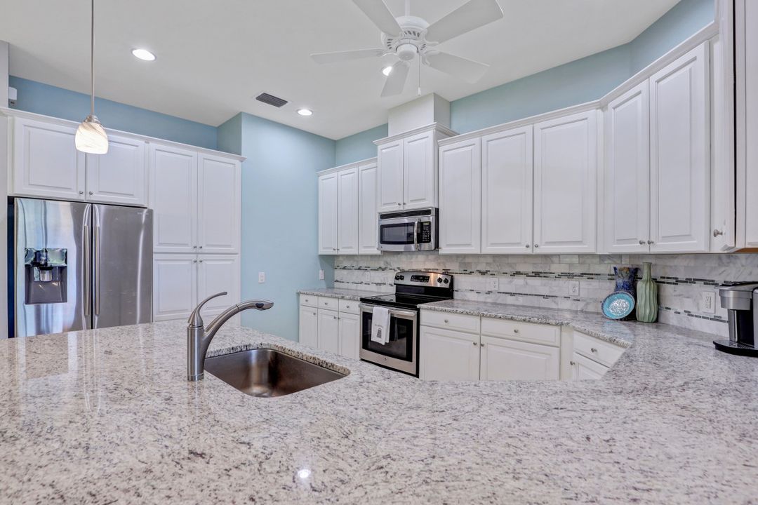 9124 Isla Bella Cir, Bonita Springs, FL 34135
