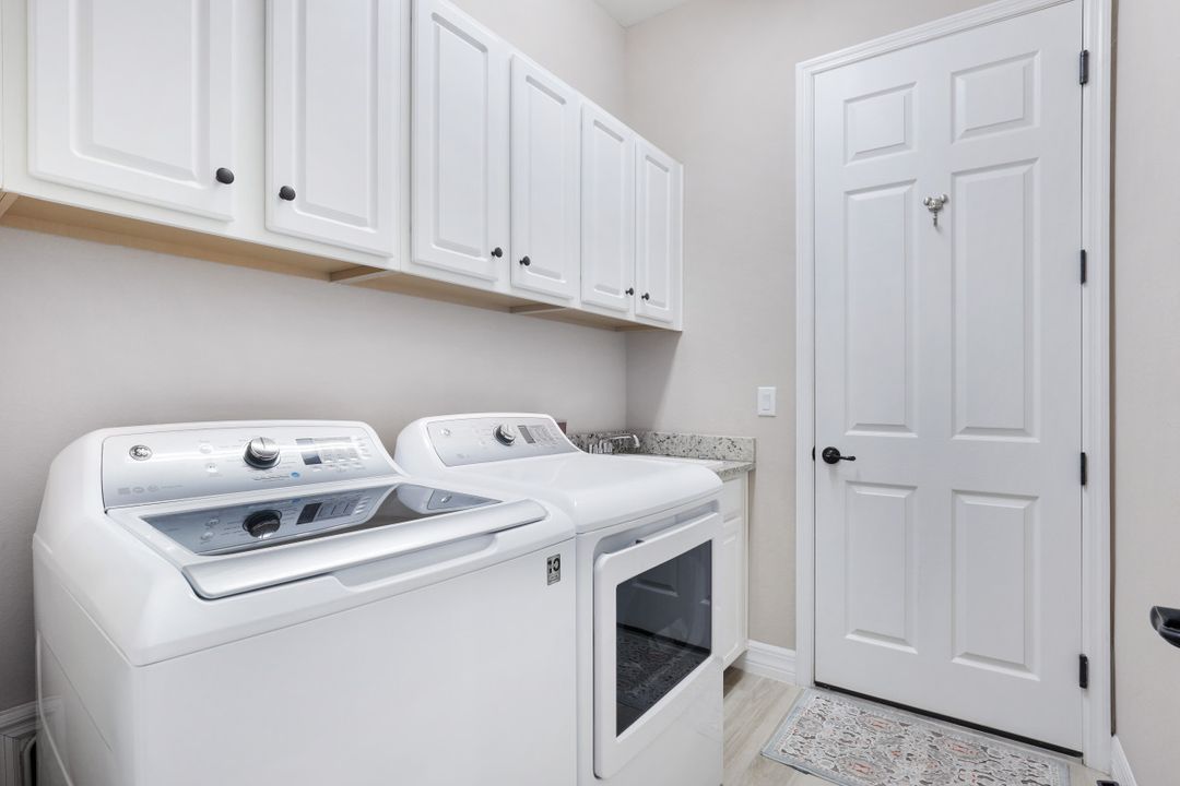 28082 Kerry Ct, Bonita Springs, FL 34135