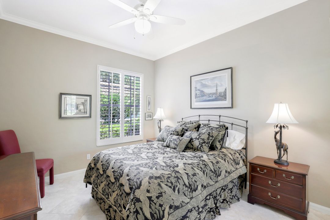 5272 Hawkesbury Way, Naples, FL 34119