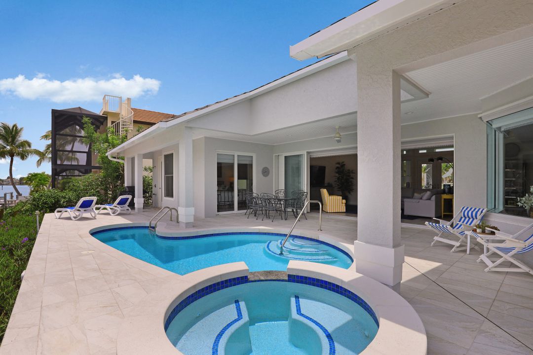 470 Maunder Ct, Marco Island, FL 34145