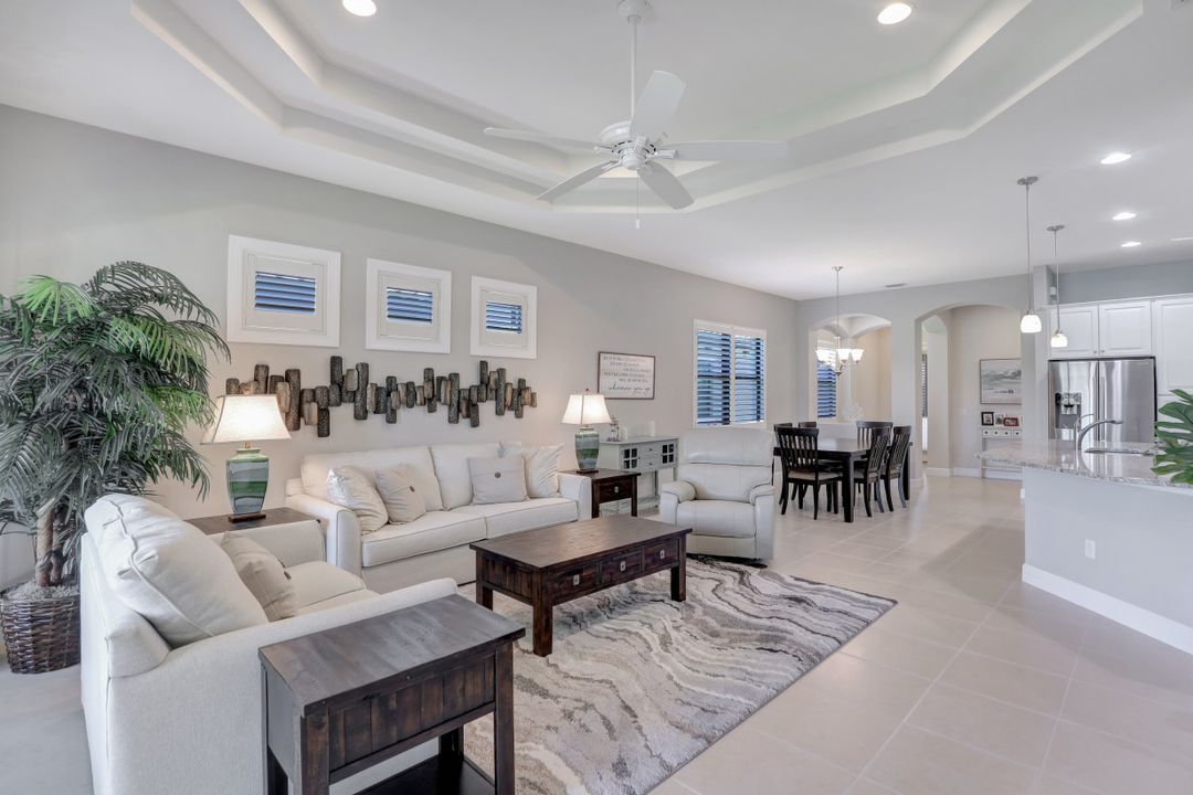 9124 Isla Bella Cir, Bonita Springs, FL 34135