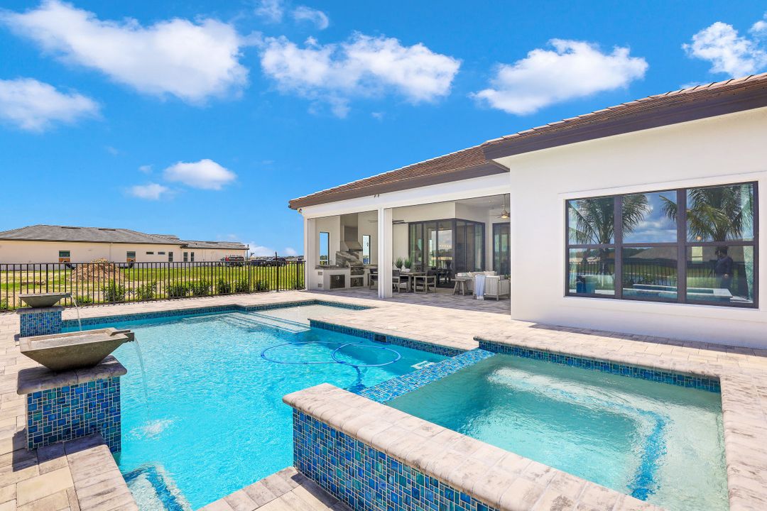 10461 Trevi Isle Way, Miromar Lakes, FL 33913