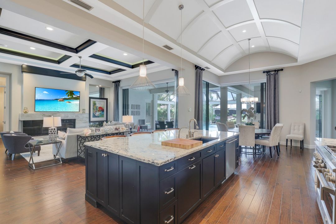 11824 Via Salerno Way, Miromar Lakes, FL 33913