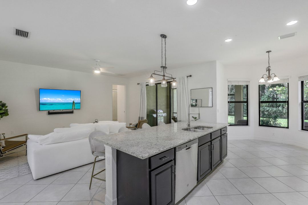 3183 Pacific Dr, Naples, FL 34119