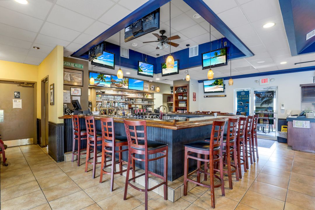 1217 Del Prado Blvd S, Cape Coral, FL 33990