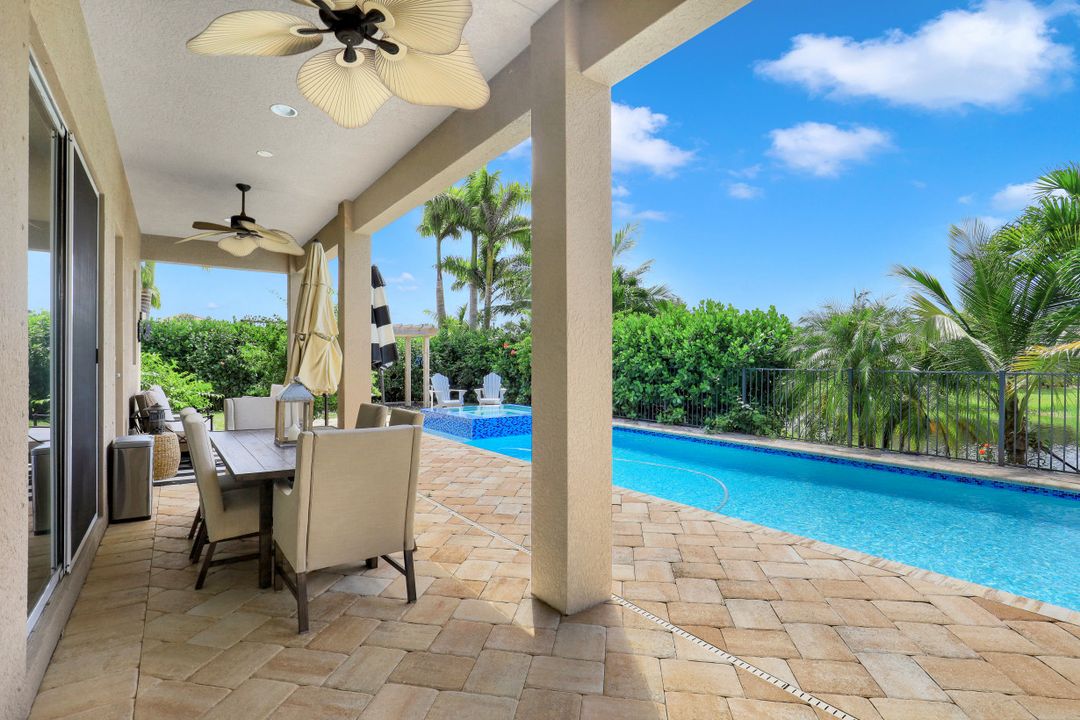 6558 Monterey Point, Naples, FL 34105