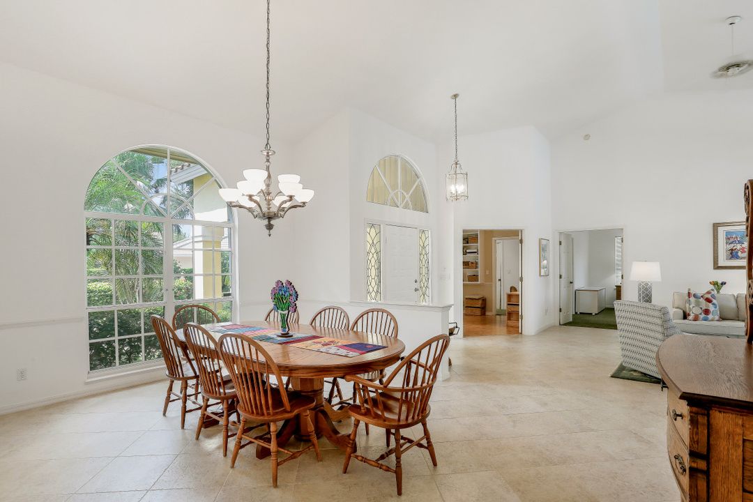 5895 Sonoma Ct, Naples, FL 34119