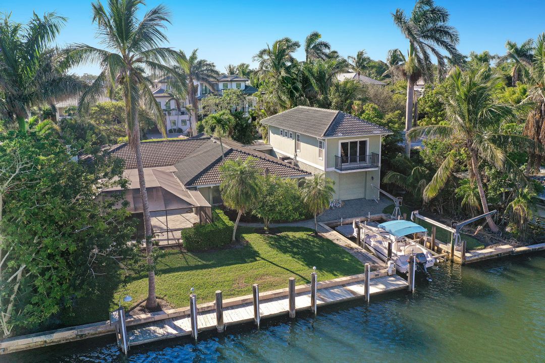 1935 5th St S, Naples, FL 34102