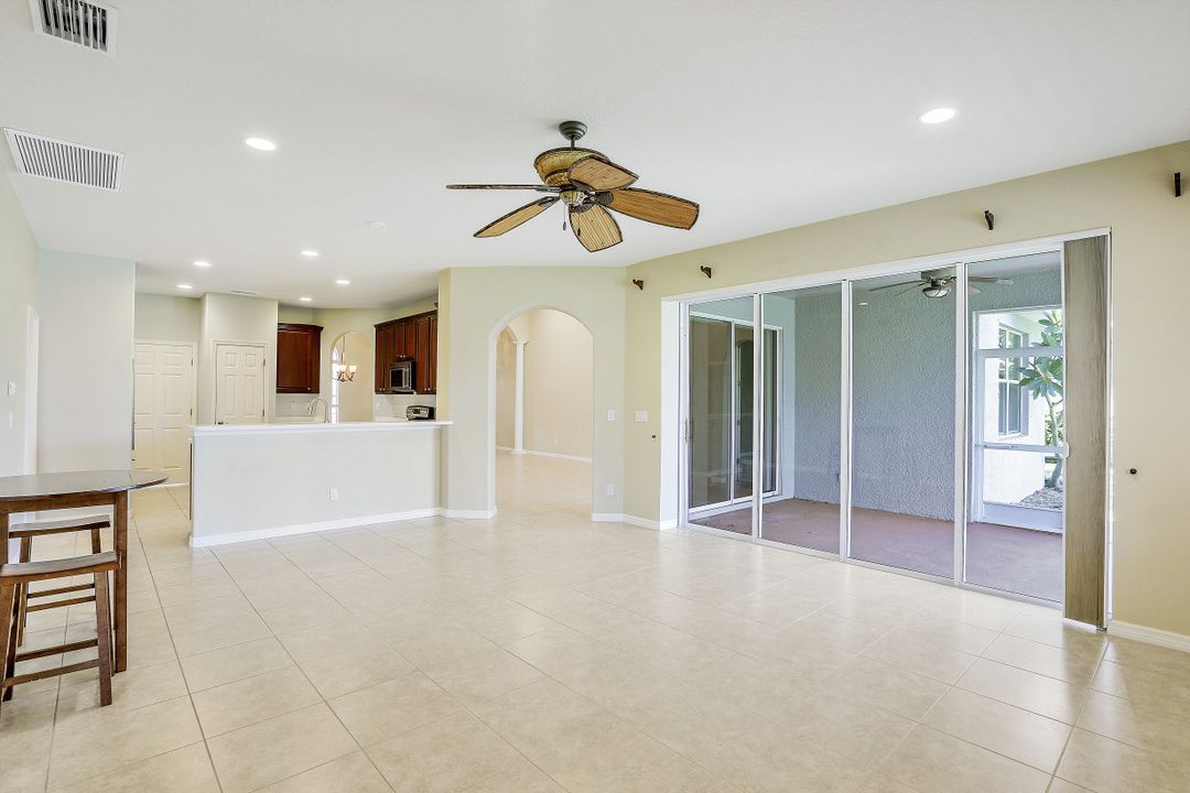 3967 Ruxton Rd, Naples, FL 34116