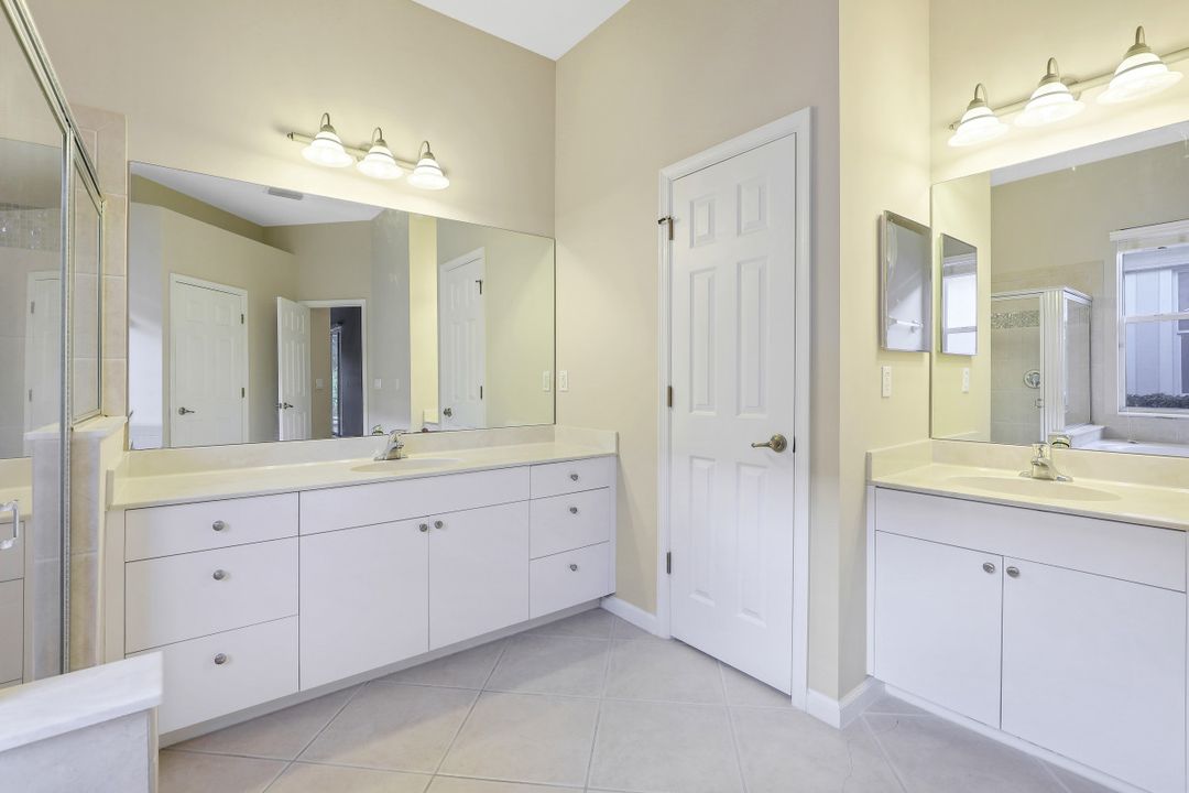 7826 Founders Cir, Naples, FL 34104