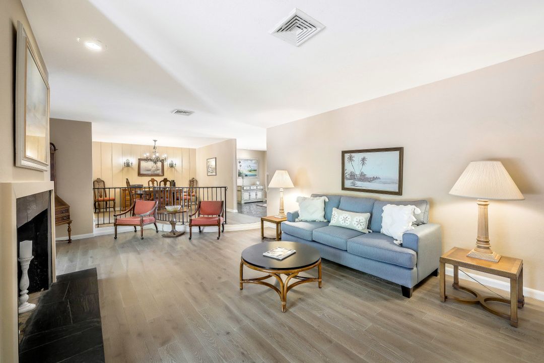 280 S Golf Dr, Naples, FL 34102