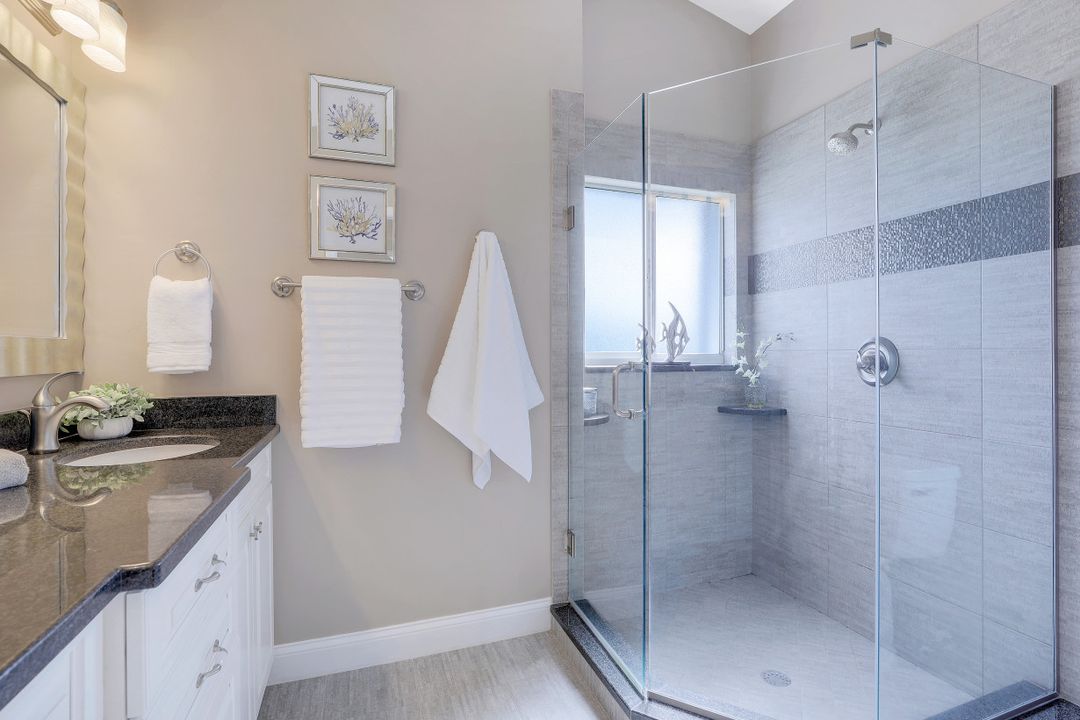 2810 Sailors Way, Naples, FL 34109